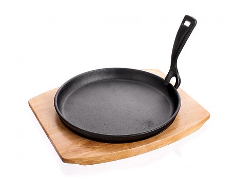 pánev 22cm GRADA litina + dřev.prkénko
